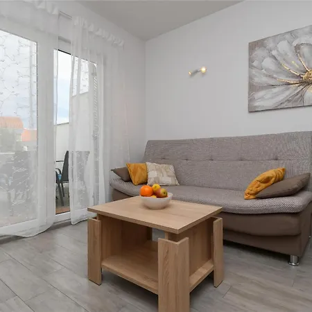 Maya Apartmán Nečujam